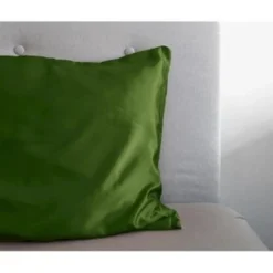 Kussenslopen*Beddenbriljant Beauty Skin Care Green glanssatijn Kussensloop